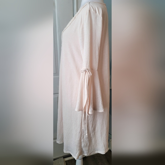 NAÏF Anthropologie Boho Flowy Shift Dress Womens M Cream Floral Crochet V Neck - Picture 3 of 13